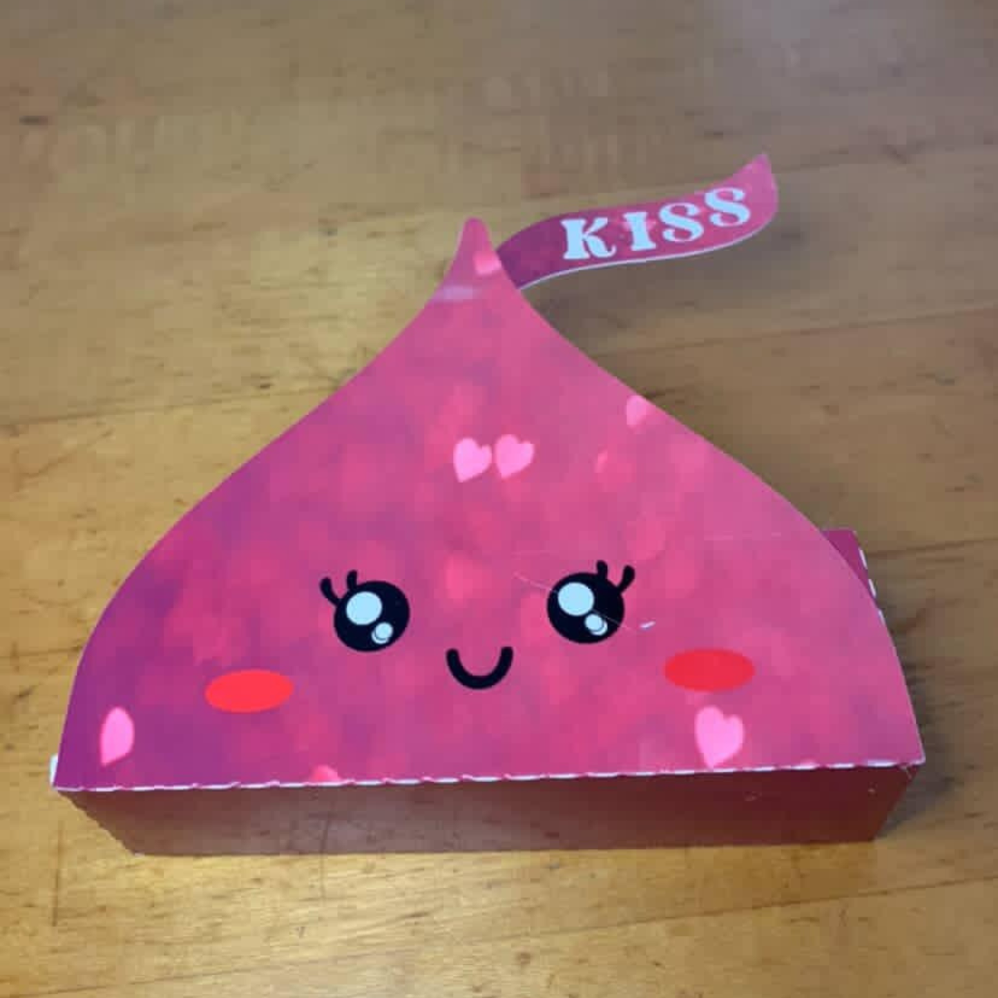 Kiss-Shaped Candy Box | DIY or Premade