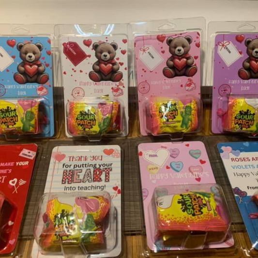 Sweet Treat Box Clear gift box with themed card & candy – party favor