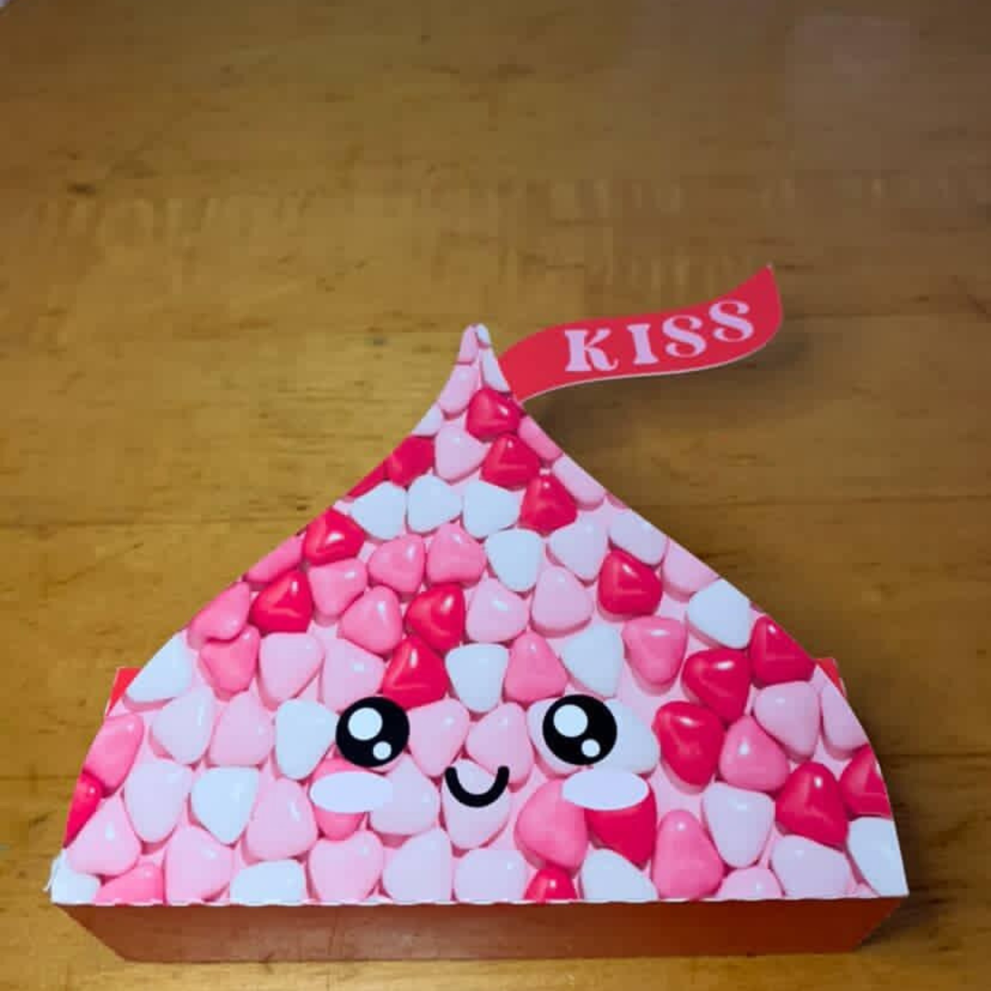 Kiss-Shaped Candy Box | DIY or Premade
